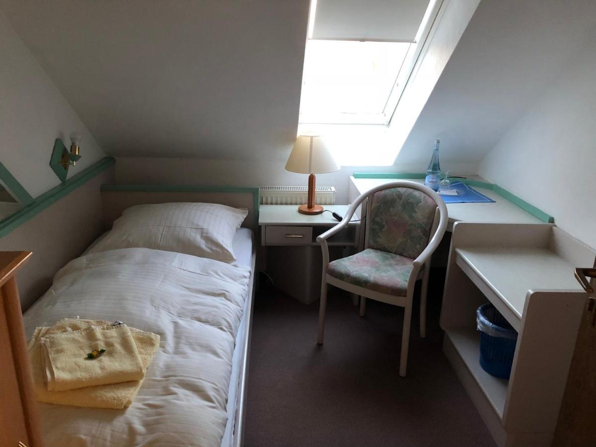 Hotel Zum Kreidesee, Kein Urlaubshotel ! Hemmoor ภายนอก รูปภาพ